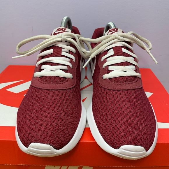 NIKE Tanjun” team red” - Picture 4 of 6